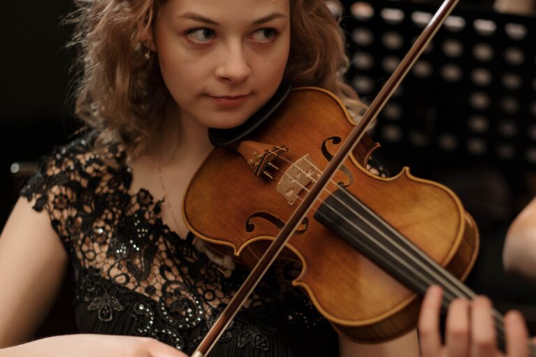 Violin Bow Techniques: Staccato, Spiccato, Sautillé, and Others
