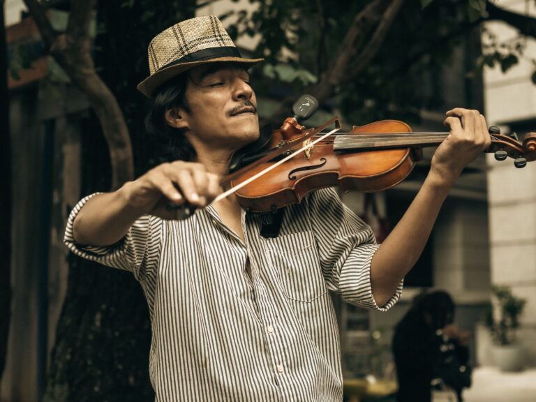 How to Play the Violin with A Beautiful Tone