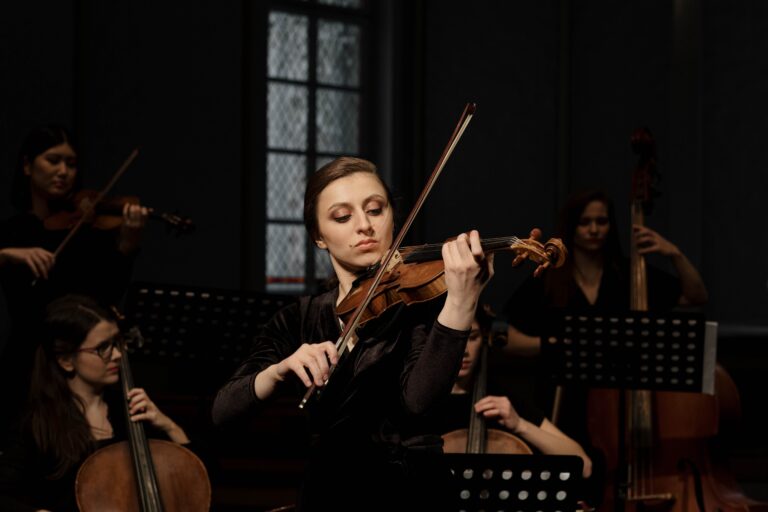 Music for Violin and Orchestra With Descriptive Titles